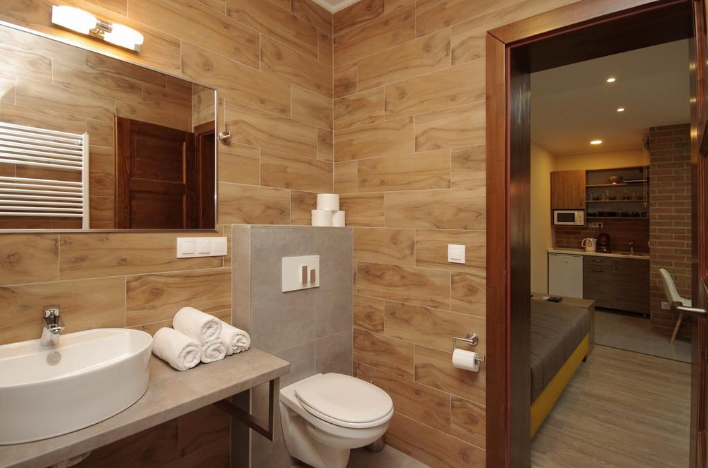 Mosoly Deluxe Apartman Gyula Exterior foto